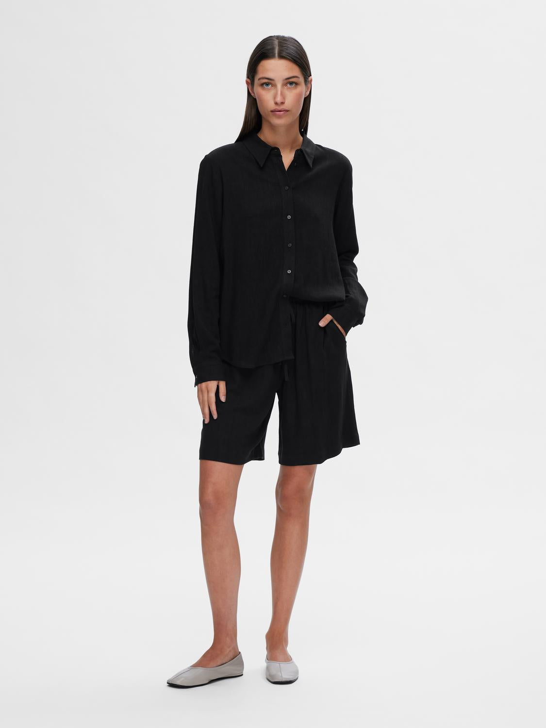 SLFVIVA Shorts - Black